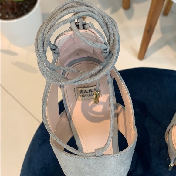 High heels! - Picture 3 of 3